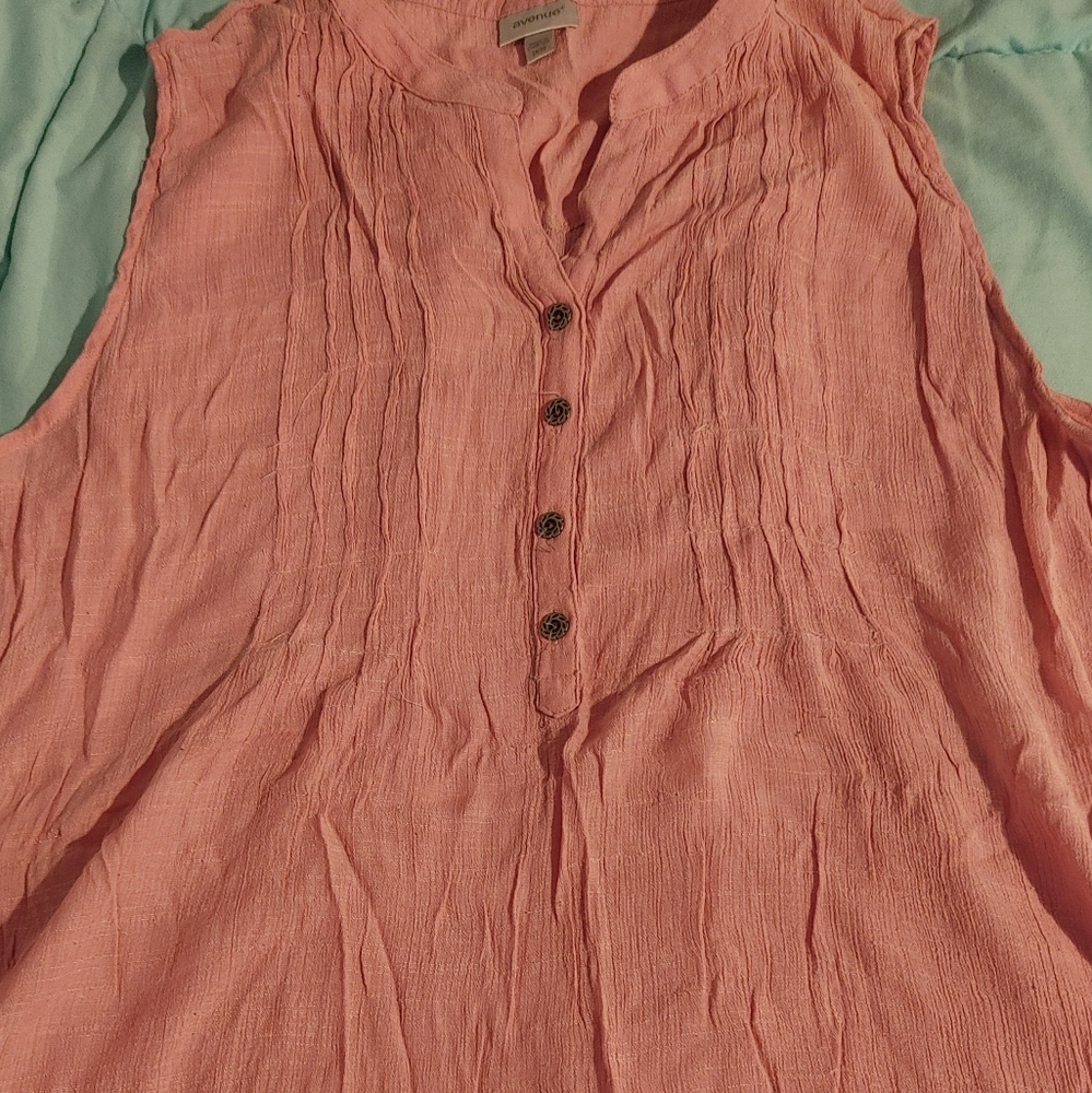 Avenue sleeveless shirt